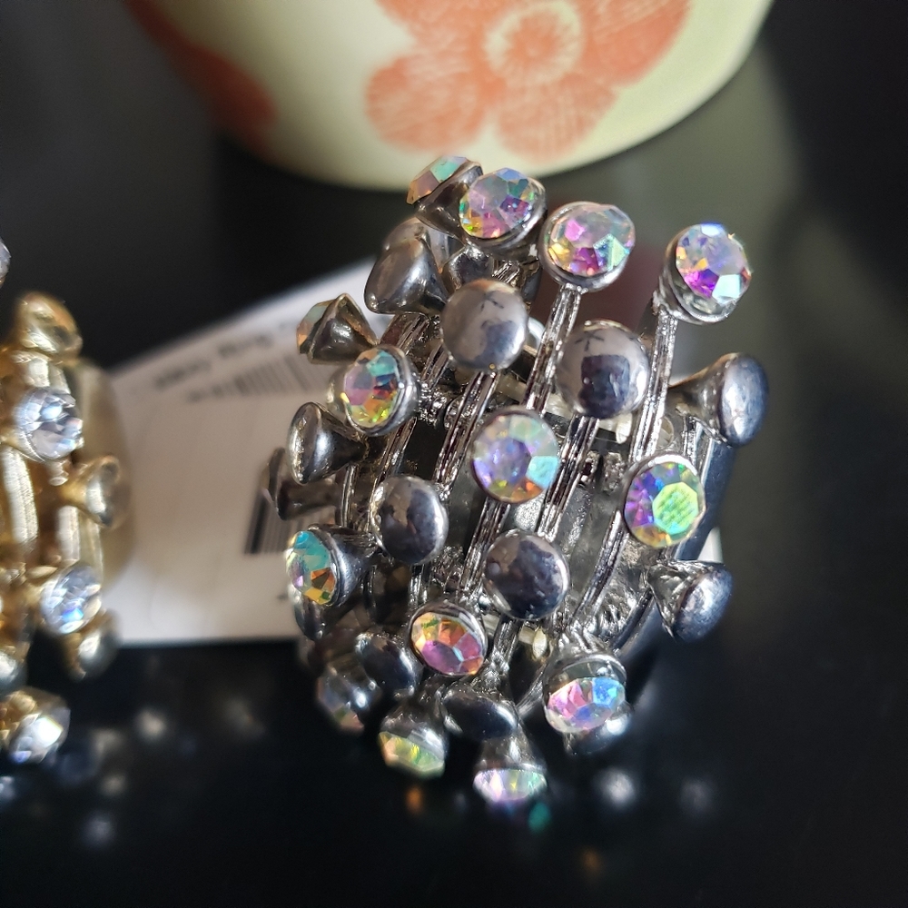 NWT Chunky Rhinestone Stretch Fashion Ring